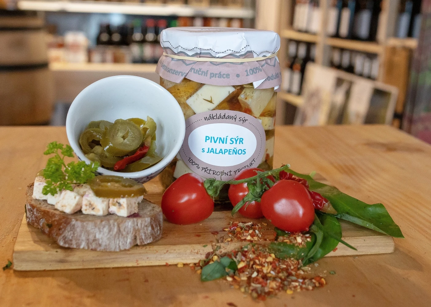 nakladany-pivni-syr-540ml-4.jpg